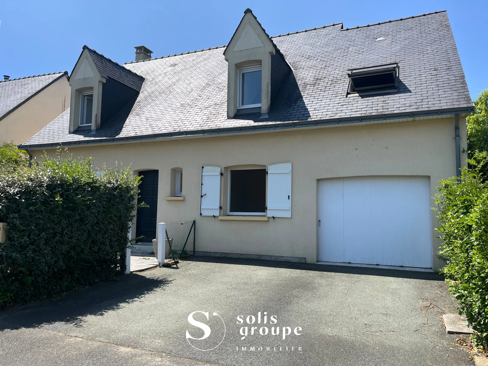 House 6 pièces · 136.00 m² à Angers